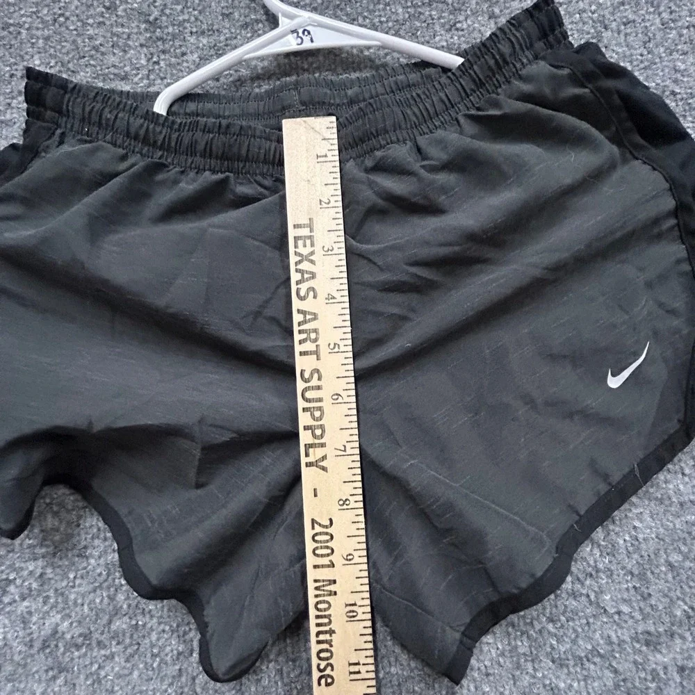 Nike Shorts Womens Size L Gray Dri-Fit Running Athletic Lightweight Breathable